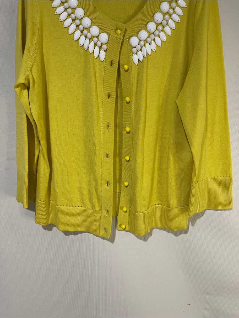 NWOT Kate Spade Beautiful Yellow Embellished V-Neck Button Cardigan SZ Large - Picture 5 of 11